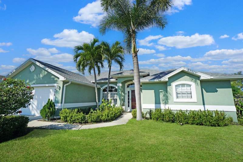 4 bedroom Single Family Residence at 1932 SW Beard Street, Port St Lucie Section 8, Port St. Lucie — photo 2