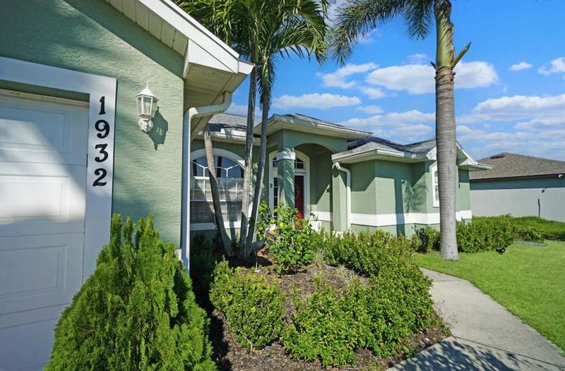 4 bedroom Single Family Residence at 1932 SW Beard Street, Port St Lucie Section 8, Port St. Lucie — photo 3