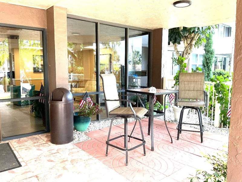 1 bedroom Condominium at 777 S Federal Highway #Rp604, Island Club Two Condo, Pompano Beach — photo 3