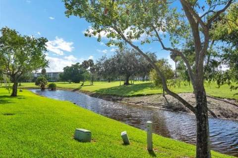 676 W Palm Aire Drive, Pompano Beach FL - photo 7 of 51
