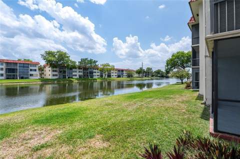 361 S Hollybrook Drive #105, Pembroke Pines FL - photo 15 of 28