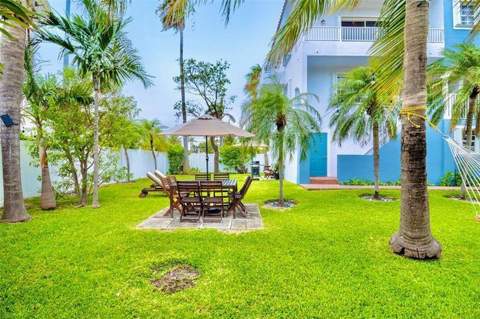 355 Virginia Street #1, Hollywood FL - photo 11 of 33