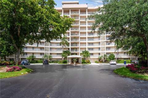 3507 Oaks Way #307, Pompano Beach FL - photo 10 of 73