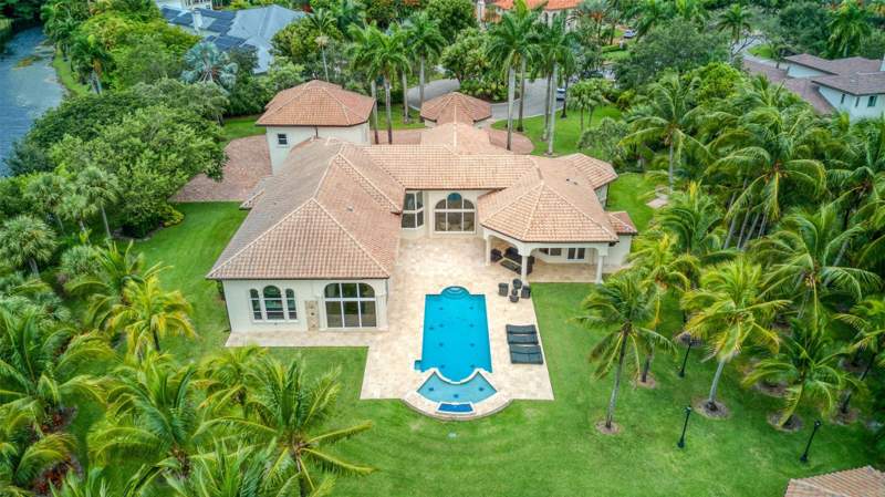 7 bedroom Single Family Residence at 3440 Stallion Lane, Isles Of Windmill Ranch 1, Weston — photo 2