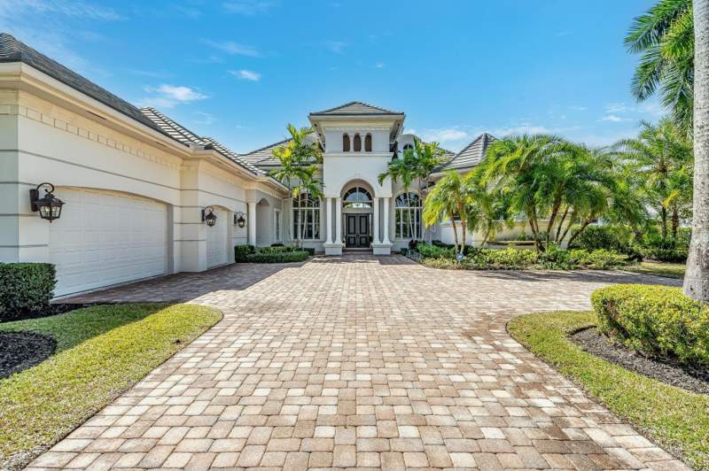 5 bedroom Single Family Residence at 3111 Lake Ridge Lane, Windmill Reserve, Weston — photo 4