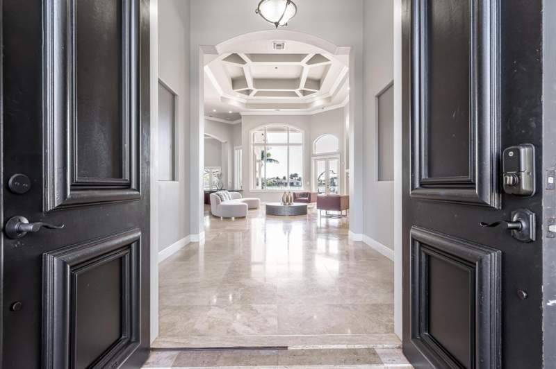 5 bedroom Single Family Residence at 3111 Lake Ridge Lane, Windmill Reserve, Weston — photo 5