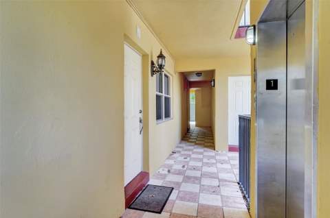 744 NE 14th Avenue #4, Fort Lauderdale FL - photo 12 of 37