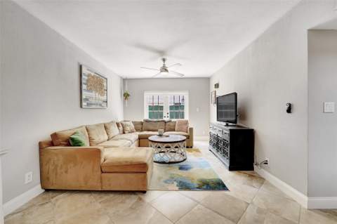 744 NE 14th Avenue #4, Fort Lauderdale FL - photo 15 of 37