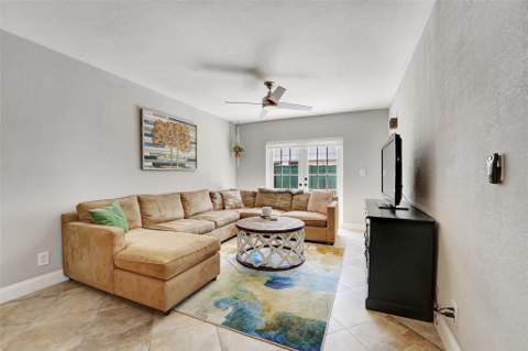 744 NE 14th Avenue #4, Fort Lauderdale FL - photo 14 of 37