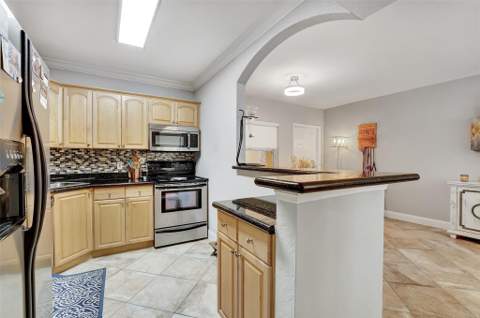 744 NE 14th Avenue #4, Fort Lauderdale FL - photo 18 of 37