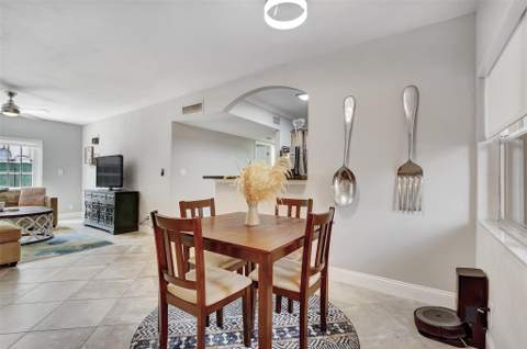 744 NE 14th Avenue #4, Fort Lauderdale FL - photo 20 of 37