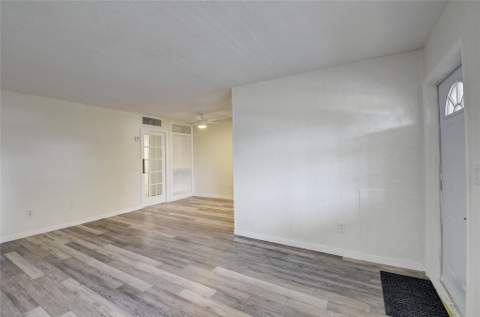 30 SE 13th Street #B2, Boca Raton FL - photo 6 of 23