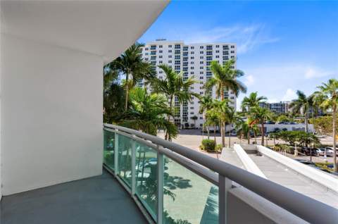 3001 S Ocean Drive #333, Hollywood FL - photo 10 of 26