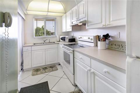 2100 NE 38th Street #222, Lighthouse Point FL - photo 13 of 21