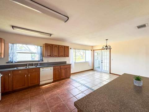1382 SE Vestridge Lane, Port St. Lucie FL - photo 12 of 43