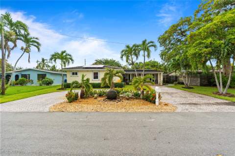 2501 NW 8th Avenue, Wilton Manors FL - photo 6 of 56