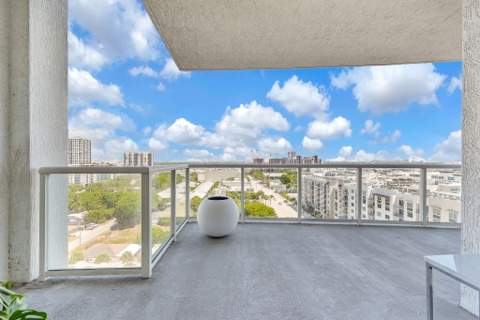 315 NE 3rd Avenue #1008, Fort Lauderdale FL - photo 23 of 44