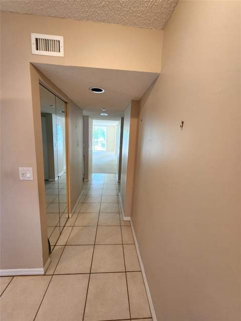 7763 Southampton Terrace #314, Tamarac FL - photo 10 of 25