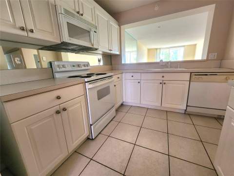 7763 Southampton Terrace #314, Tamarac FL - photo 11 of 25