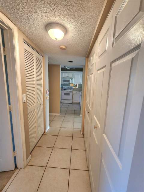7763 Southampton Terrace #314, Tamarac FL - photo 9 of 25