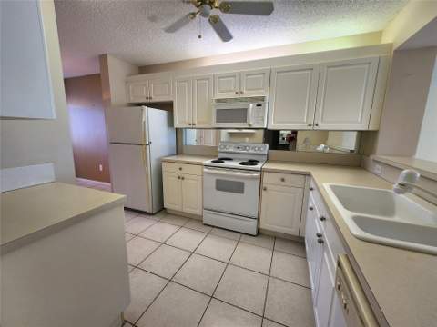 7763 Southampton Terrace #314, Tamarac FL - photo 15 of 25