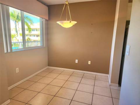 7763 Southampton Terrace #314, Tamarac FL - photo 8 of 25