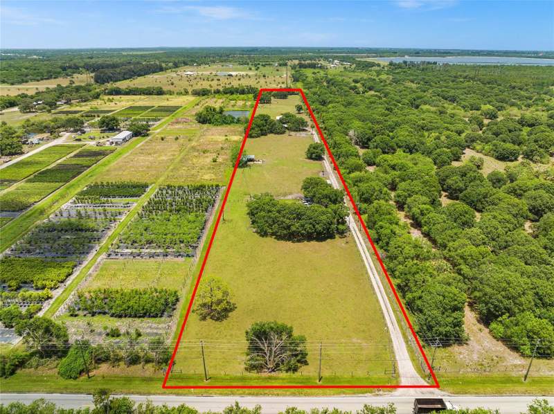 3 bedroom Single Family Residence at 10100 W Midway Road, Metes & Bounds, Fort Pierce — photo 2