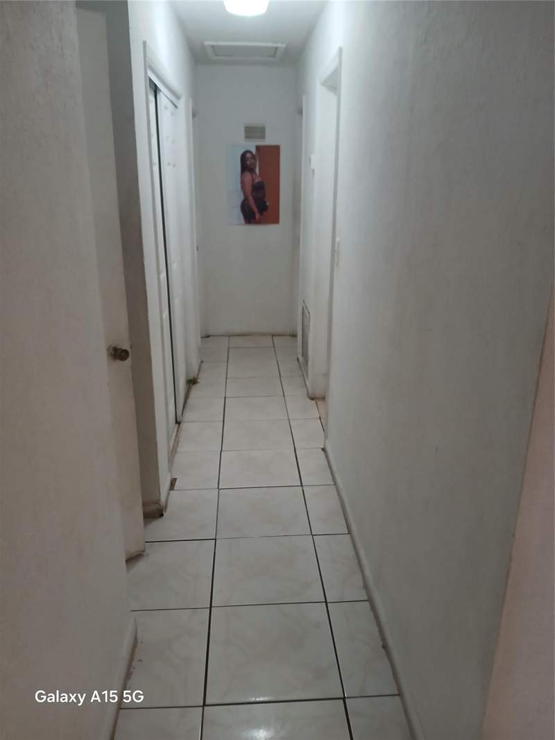 5 bedroom Single Family Residence at 761 NE 43rd Court, Highview Park 48-28 B, Deerfield Beach — photo 4
