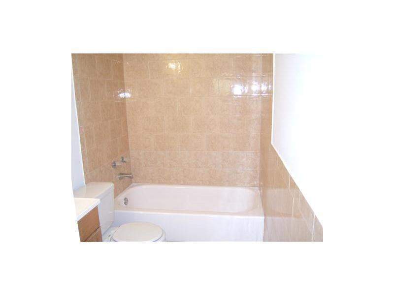 2 bedroom Condominium at 4158 Inverrary Drive #404, Manors of Inverrary, Lauderhill — photo 4