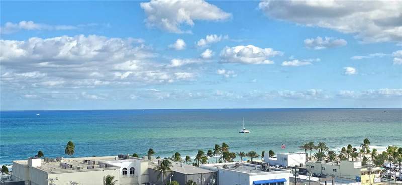 2 bedroom Condominium at 200 S Birch Road #121, Leisure Beach South, Fort Lauderdale — photo 3