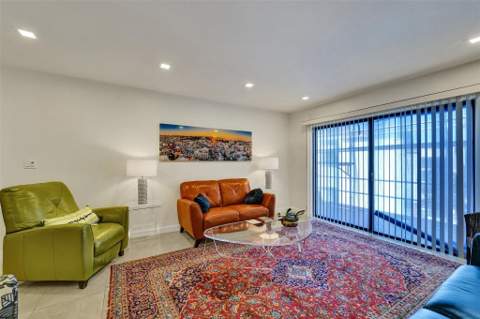 4060 N Hills Drive #32, Hollywood FL - photo 14 of 45