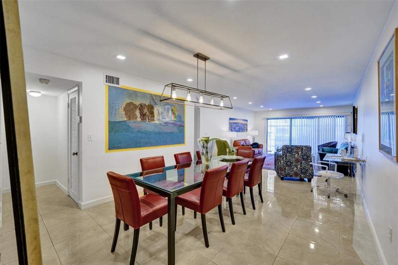 2 bedroom Condominium at 4060 N Hills Drive #32, Emerald Hills Country Clu, Hollywood — photo 5
