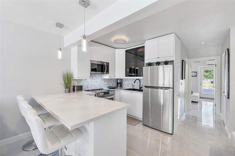 1 bedroom Stock Cooperative at 500 Layne Boulevard #6, Natchez Co-Op, Hallandale Beach — photo 4