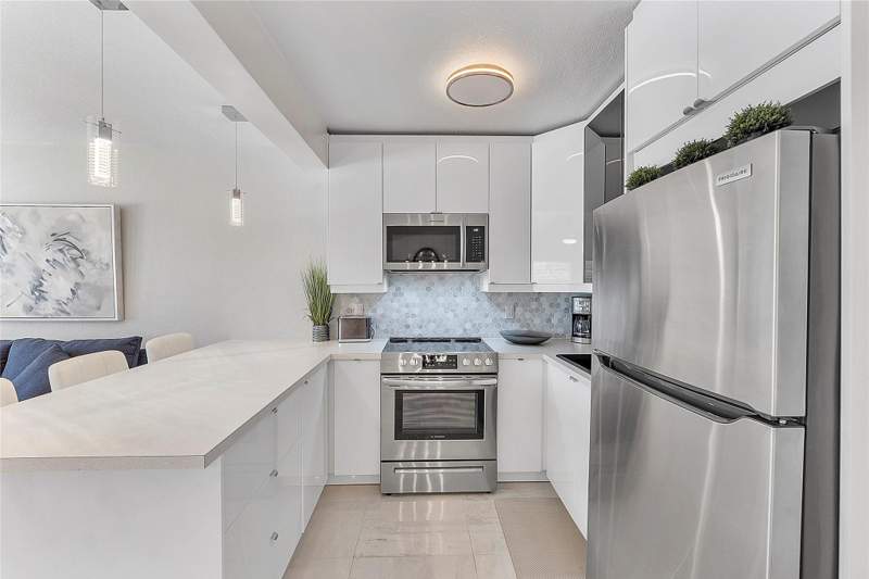 1 bedroom Stock Cooperative at 500 Layne Boulevard #6, Natchez Co-Op, Hallandale Beach — photo 5