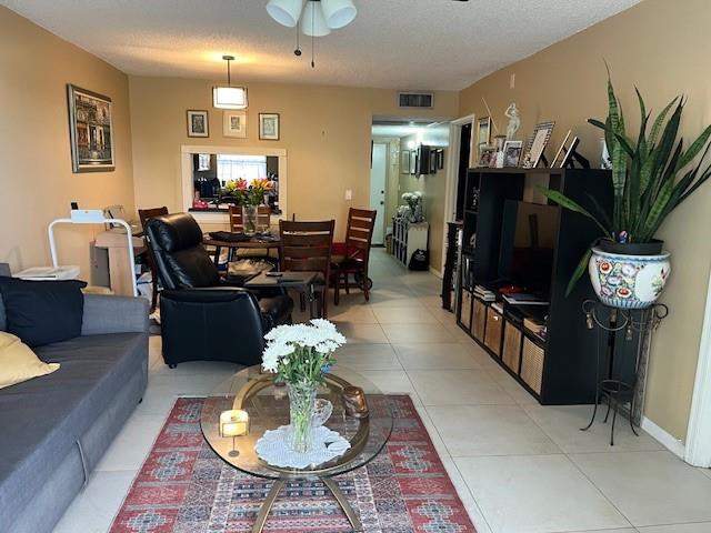 2 bedroom Condominium at 9330 Lagoon Place #406, Lagoon Place, Davie — photo 3