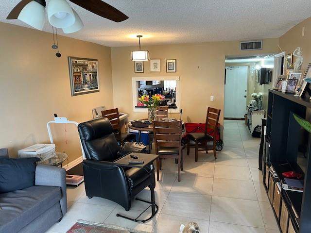 2 bedroom Condominium at 9330 Lagoon Place #406, Lagoon Place, Davie — photo 4