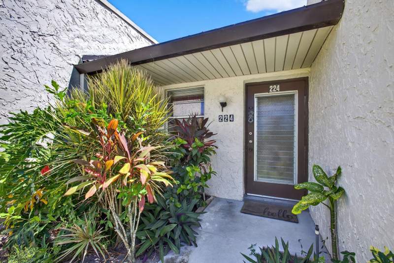 2 bedroom Condominium at 224 Lake Constance Drive ##224, Golden Lakes Village, West Palm Beach — photo 2