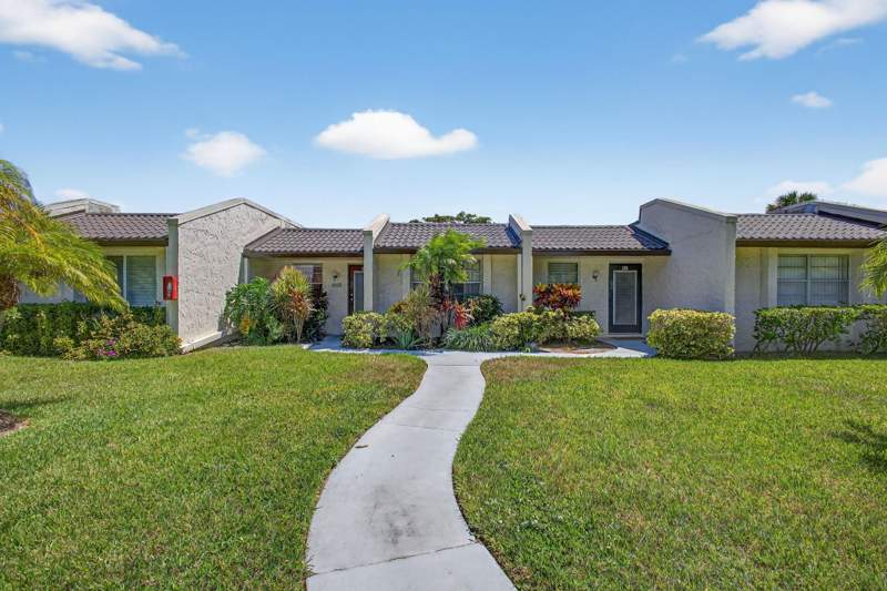 2 bedroom Condominium at 224 Lake Constance Drive ##224, Golden Lakes Village, West Palm Beach — photo 3