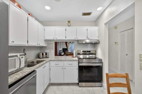 224 Lake Constance Drive ##224, West Palm Beach FL - photo 6 of 30