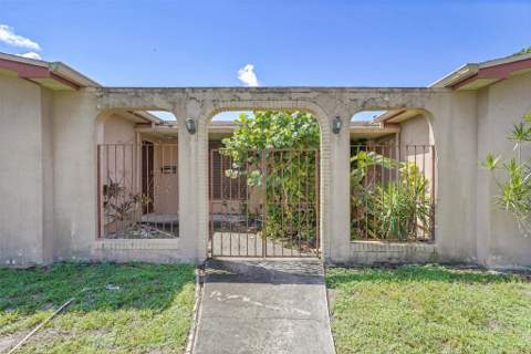 8720 Pasadena Boulevard, Pembroke Pines FL - photo 8 of 43