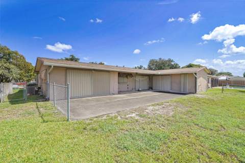 8720 Pasadena Boulevard, Pembroke Pines FL - photo 13 of 43