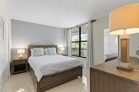 16 Royal Palm Way #302, Boca Raton FL - photo 24 of 34