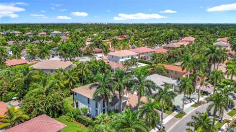 1673 Victoria Pointe Circle, Weston FL - photo 8 of 98
