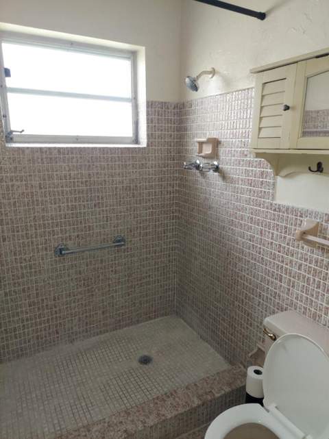 1011 NW 45th Court, Fort Lauderdale FL - photo 8 of 35