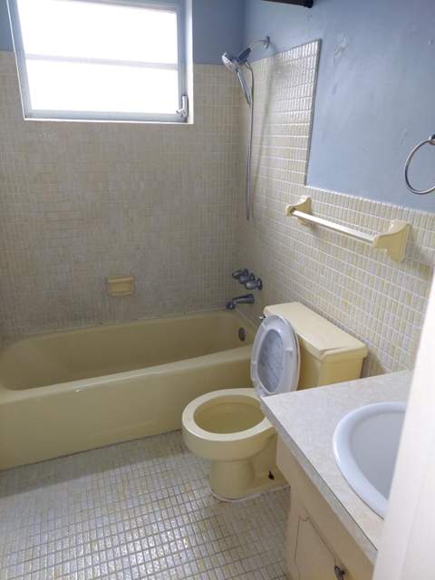 1011 NW 45th Court, Fort Lauderdale FL - photo 14 of 35