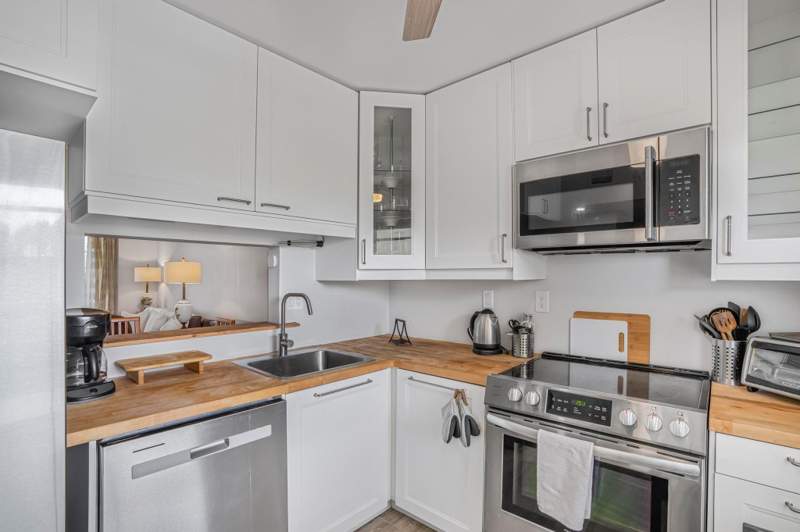 1 bedroom Condominium at 3000 NW 48th Terrace #423, Cypress Chase, Lauderdale Lakes — photo 4