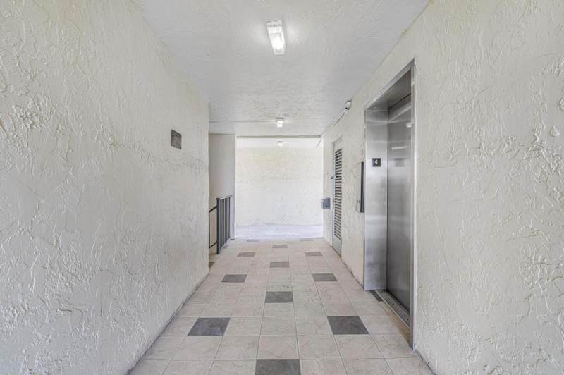1 bedroom Condominium at 3000 NW 48th Terrace #423, Cypress Chase, Lauderdale Lakes — photo 5