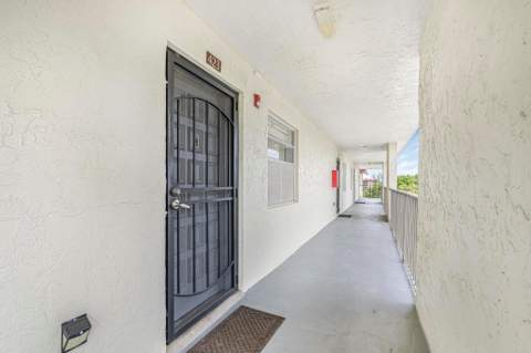 3000 NW 48th Terrace #423, Lauderdale Lakes FL - photo 6 of 24