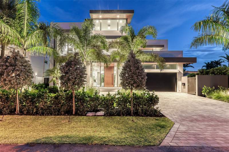 5 bedroom Single Family Residence at 1730 SE 13th Street, Lauderdale Harbors Sec A, Fort Lauderdale — photo 2
