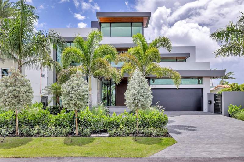 5 bedroom Single Family Residence at 1730 SE 13th Street, Lauderdale Harbors Sec A, Fort Lauderdale — photo 3